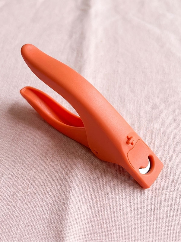 Coupe-capsules ergonomique