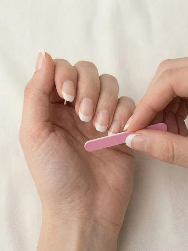 Ajuster la longueur des Press-On Nails