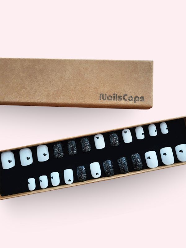 Faux ongles press-on Black Heart Glitter