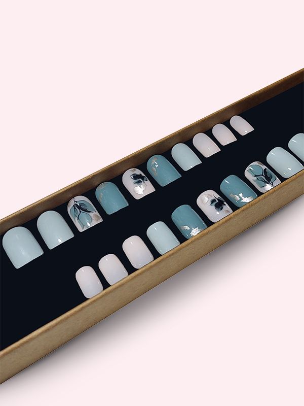 Faux ongles press-on Brume Florale Bleu