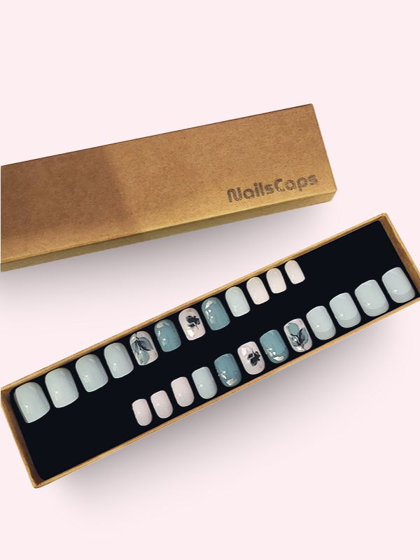 Faux ongles press-on Brume Florale Bleu