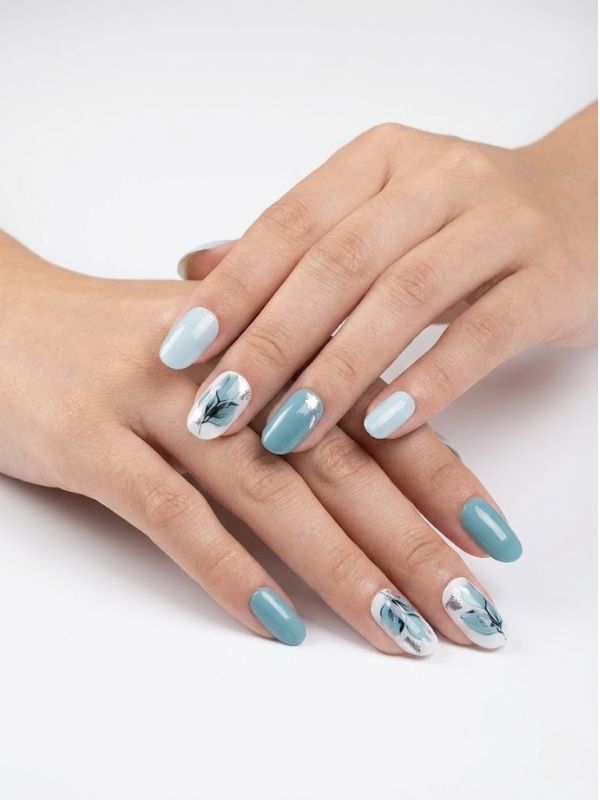 Faux ongles press-on Brume Florale Bleu