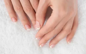 French manucure avec faux ongles press-on Nailscaps
