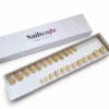 Faux ongles press-on courts Éclat d’Or nude avec paillettes et détails dorés NailsCaps