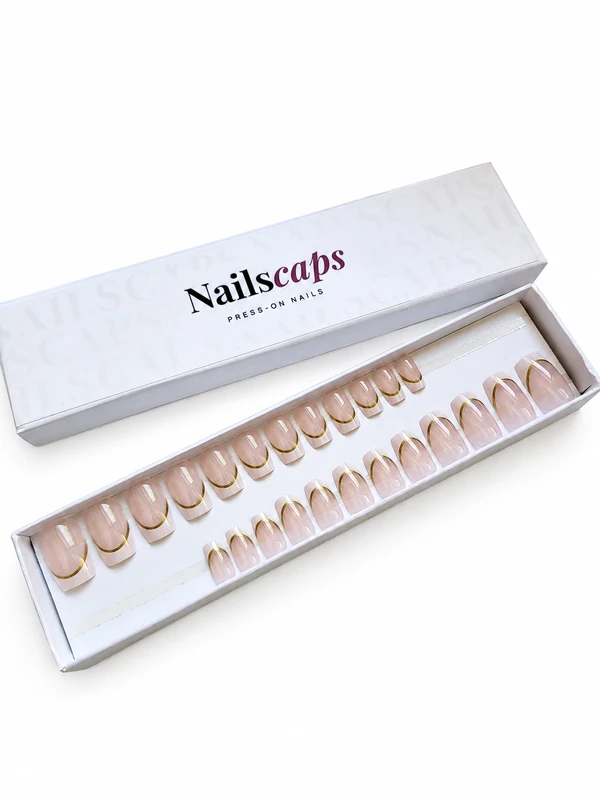 Golden Line faux ongles press-on French dorée nude carrés courts NailsCaps