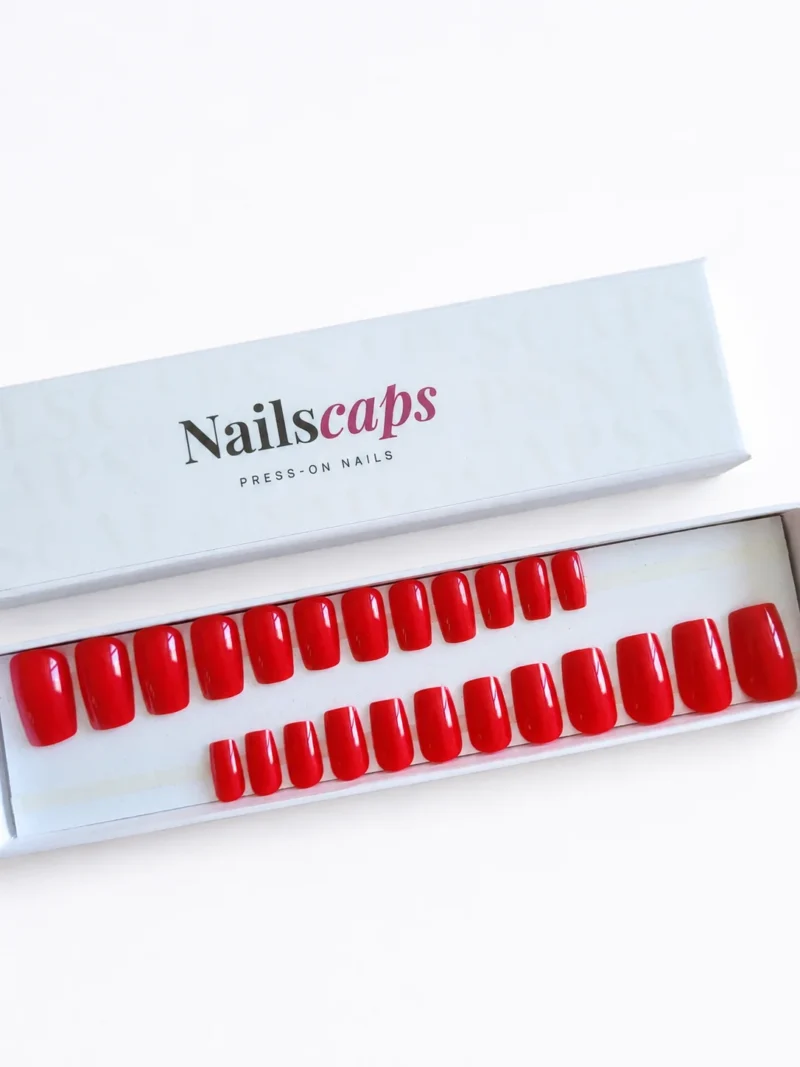Rouge Intense, faux ongles press-on rouges brillants unis en forme carrée élégante