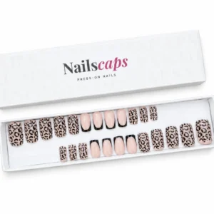 Léo Nude faux ongles léopard nude et noirs NailsCaps
