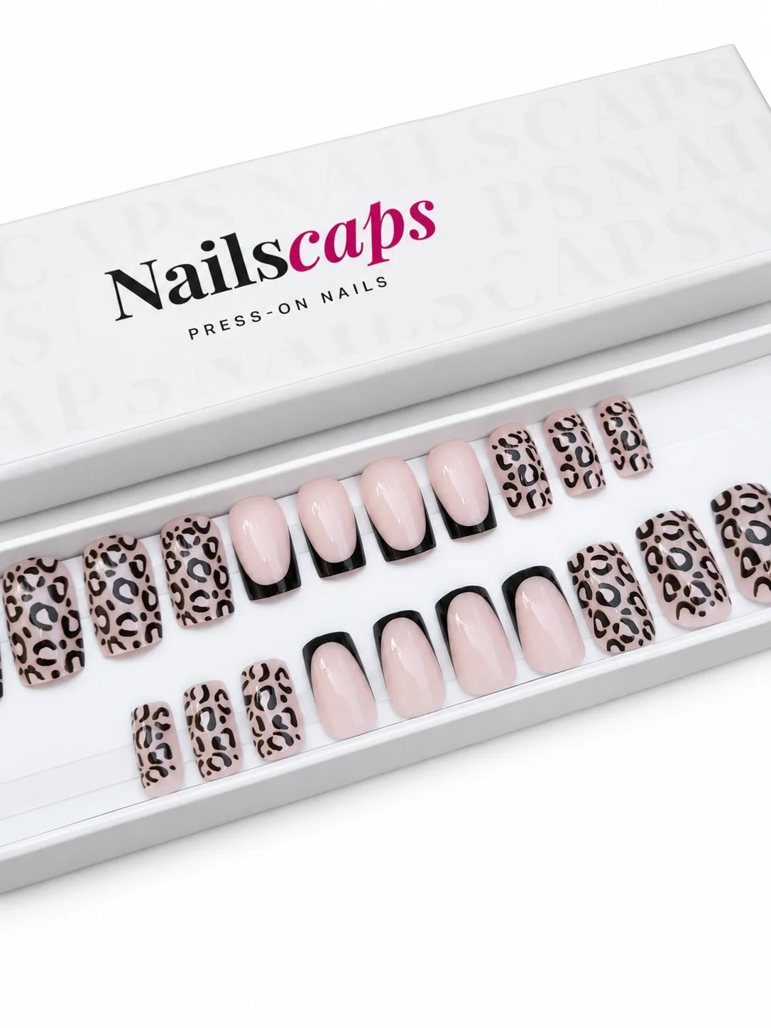 Faux ongles léopard nude avec French noire forme carrée